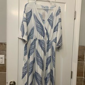 Long white navy dress with tie. Brand new with tag